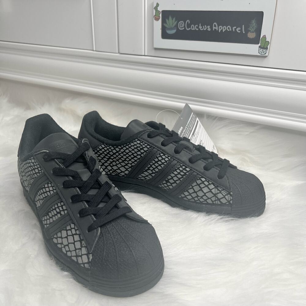 New Women’s adidas Superstar x Atmos R-SNK Size 5